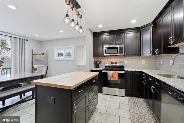 319 POWELL RD, Springfield, PA 19064