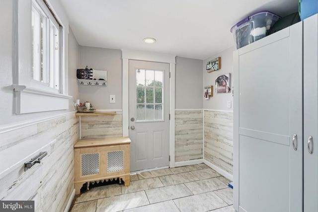 319 POWELL RD, Springfield, PA 19064