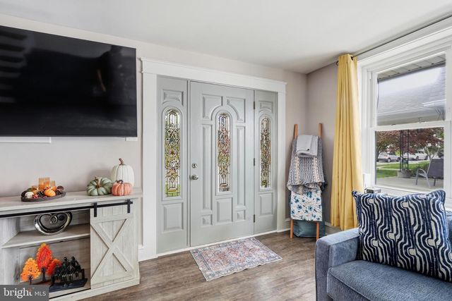 319 POWELL RD, Springfield, PA 19064