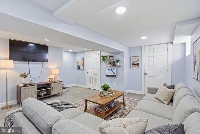 319 POWELL RD, Springfield, PA 19064