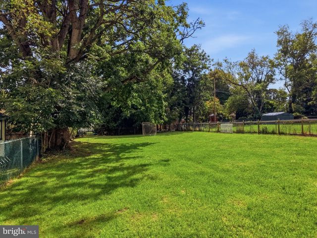 319 POWELL RD, Springfield, PA 19064