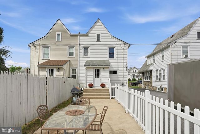 319 POWELL RD, Springfield, PA 19064