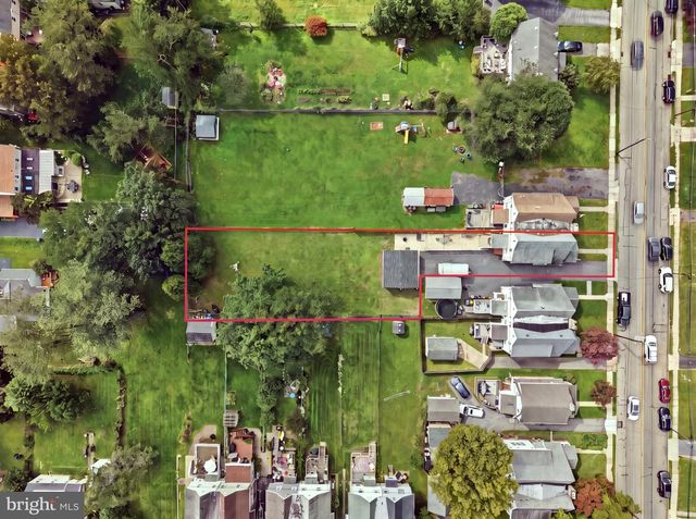 319 POWELL RD, Springfield, PA 19064