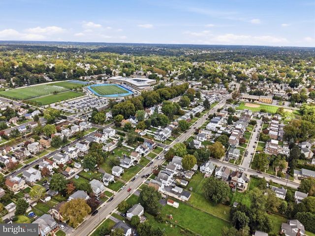 319 POWELL RD, Springfield, PA 19064