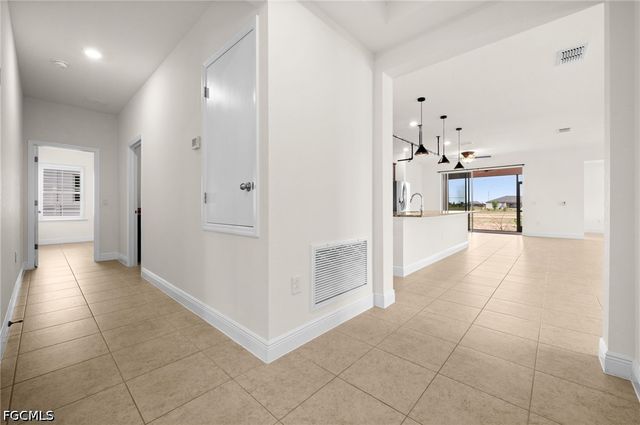 3731 NW 44th PL, Cape Coral, FL 33993