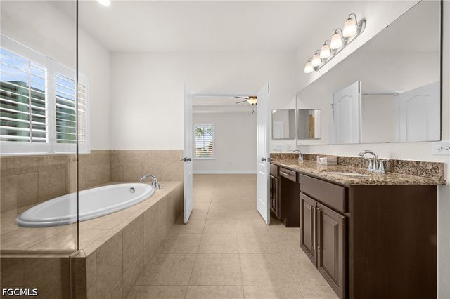 3731 NW 44th PL, Cape Coral, FL 33993