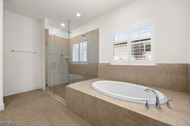 3731 NW 44th PL, Cape Coral, FL 33993