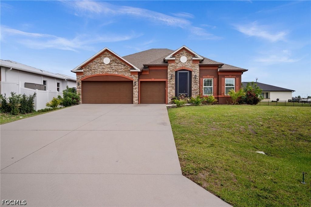 3731 NW 44th PL, Cape Coral, FL 33993