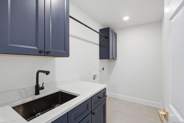 319 E Terra Alta, San Antonio, TX 78209