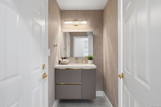 319 E Terra Alta, San Antonio, TX 78209