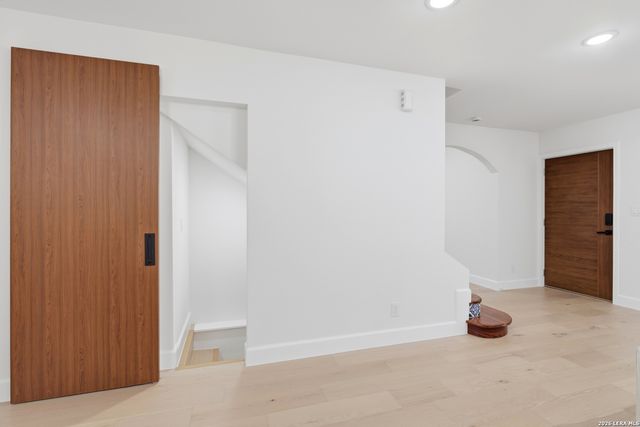 319 E Terra Alta, San Antonio, TX 78209