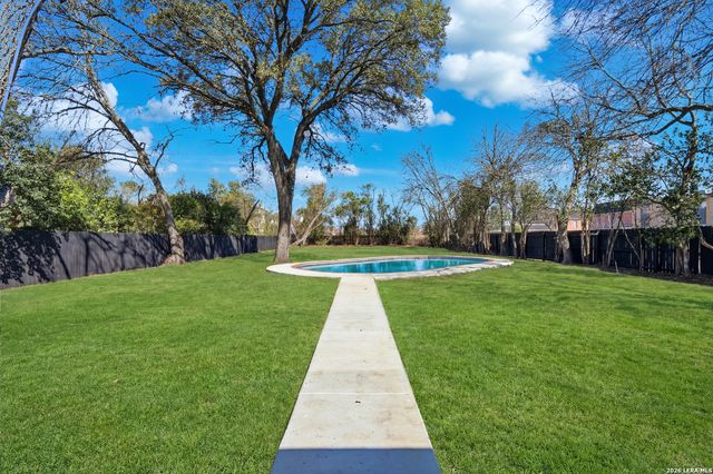 319 E Terra Alta, San Antonio, TX 78209