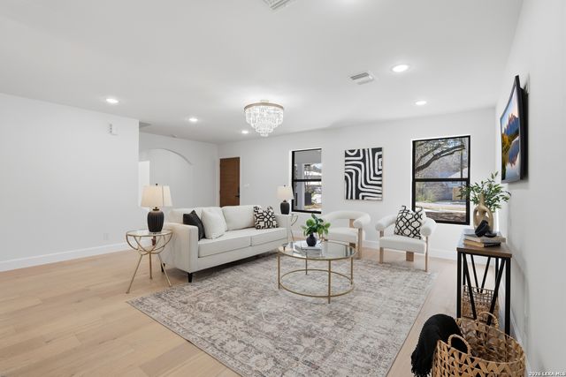 319 E Terra Alta, San Antonio, TX 78209