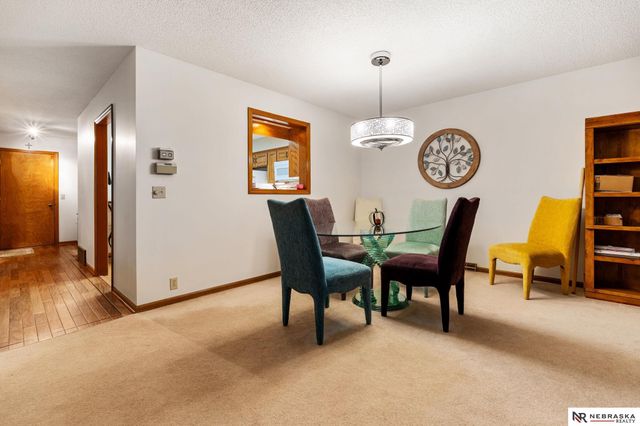 759 N 130th Plaza, Omaha, NE 68154