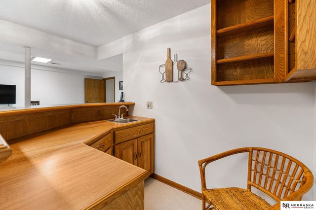 759 N 130th Plaza, Omaha, NE 68154