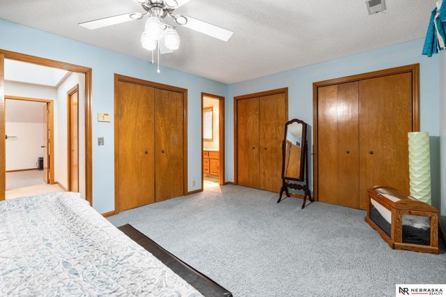 759 N 130th Plaza, Omaha, NE 68154