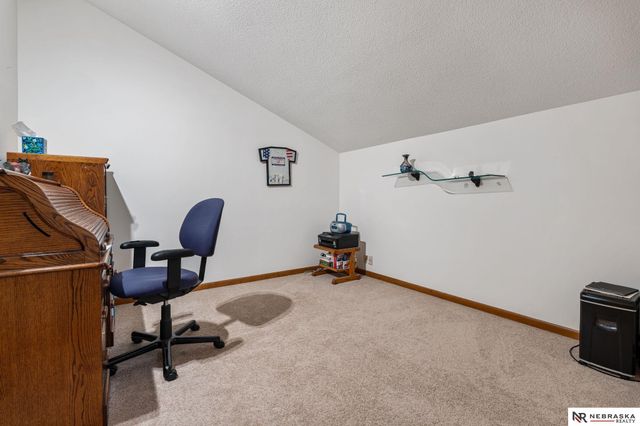 759 N 130th Plaza, Omaha, NE 68154