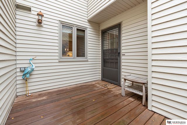 759 N 130th Plaza, Omaha, NE 68154