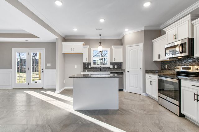 633 Marblewing Ct, Clarksville, TN 37043