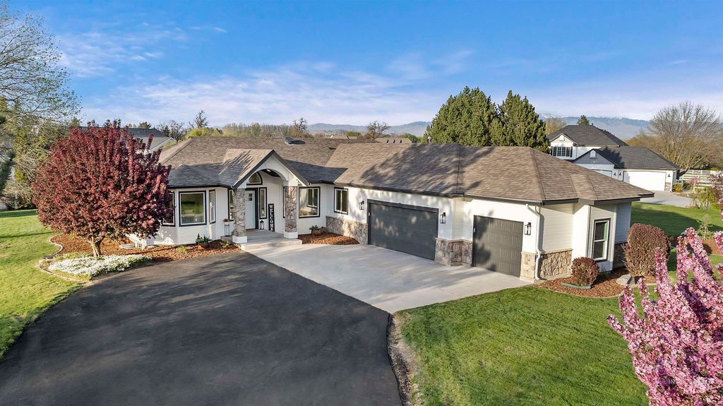 1910 W Campo Ln, Eagle, ID 83616