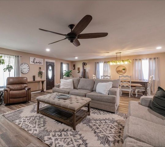 765 Rs County Road 3410, Emory, TX 75440