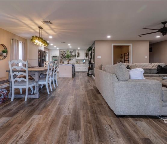 765 Rs County Road 3410, Emory, TX 75440