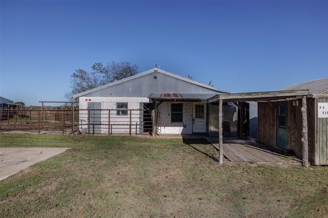 765 Rs County Road 3410, Emory, TX 75440