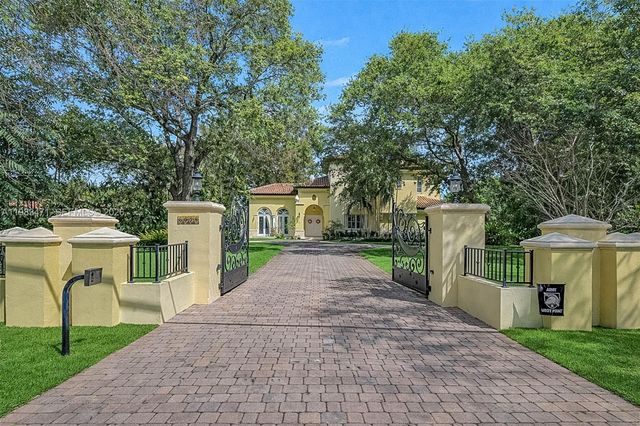 6075 SW 85th Ave, Miami, FL 33143