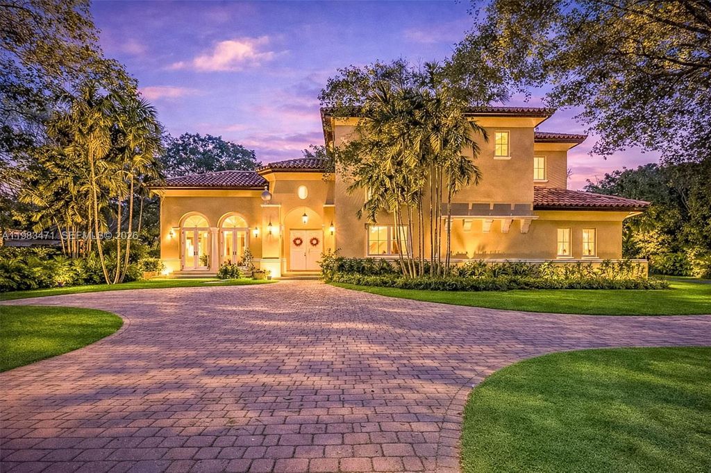 6075 SW 85th Ave, Miami, FL 33143