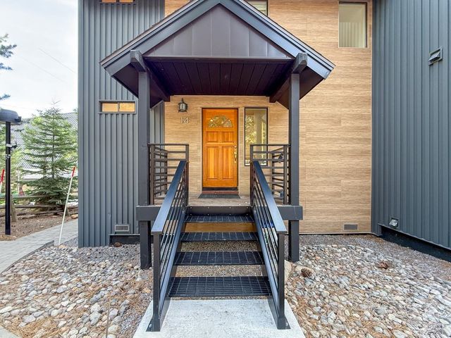 1560 Olympic Valley Rd Unit 14, Olympic Valley, CA 96146