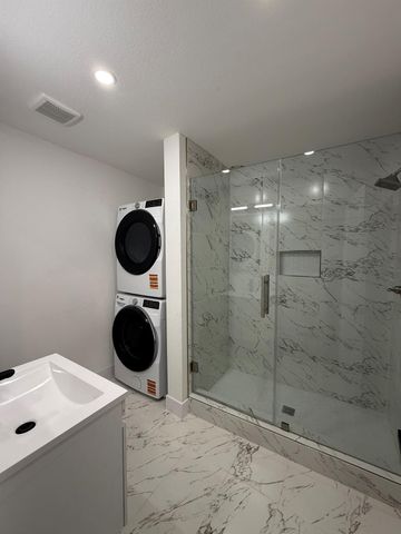 705 W Stanford A, Houston, TX 77019
