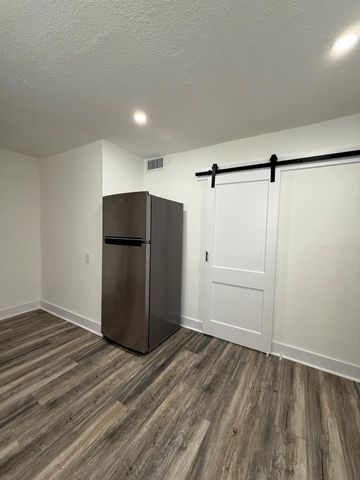 705 W Stanford A, Houston, TX 77019