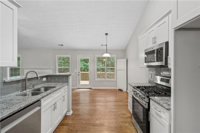 2481 Insdale Trace NW, Acworth, GA 30101