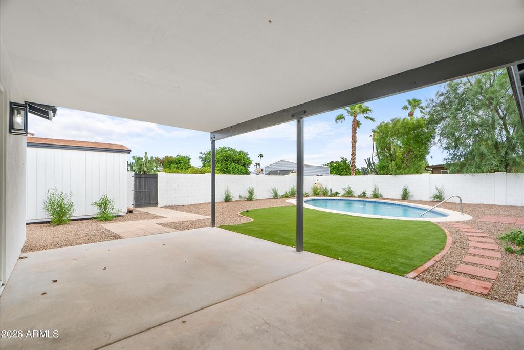 3450 E SUNNYSIDE Drive, Phoenix, AZ 85028 — photo 4