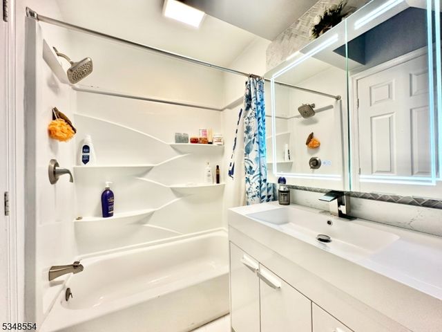 78 Westfield Ave, Elizabeth City, NJ 07208