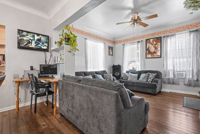 2730 S 58th Court, Cicero, IL 60804