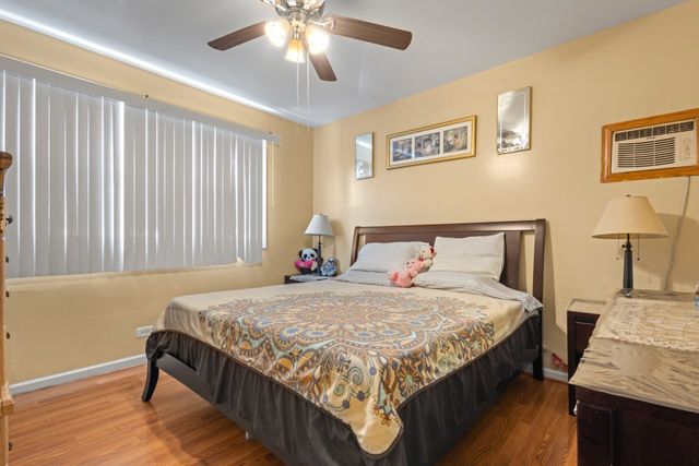 2730 S 58th Court, Cicero, IL 60804