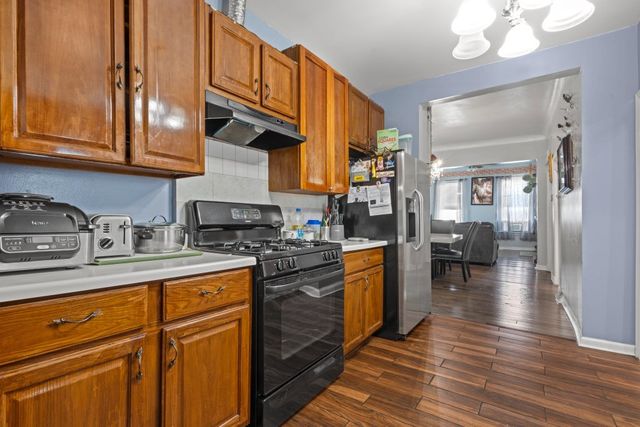 2730 S 58th Court, Cicero, IL 60804