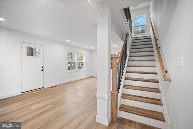 3141 ANNANDALE RD, Falls Church, VA 22042