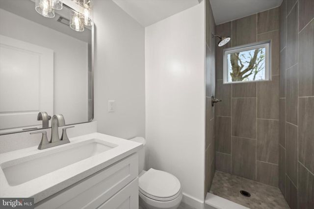 3141 ANNANDALE RD, Falls Church, VA 22042