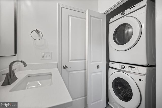 3141 ANNANDALE RD, Falls Church, VA 22042