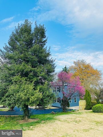 3141 ANNANDALE RD, Falls Church, VA 22042