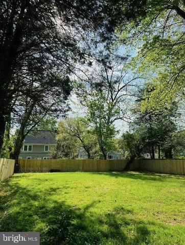 3141 ANNANDALE RD, Falls Church, VA 22042