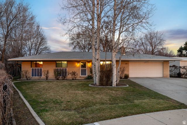 385 E BAIRD CIR, South Salt Lake, UT 84115