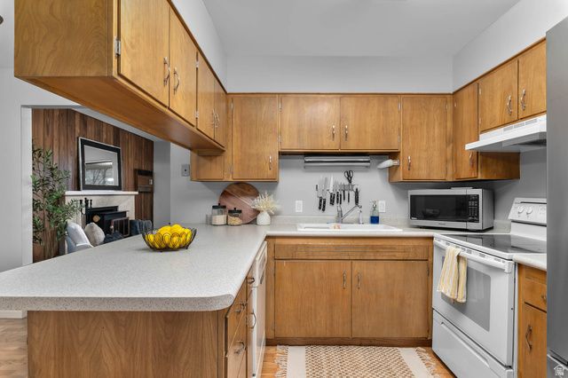 385 E BAIRD CIR, South Salt Lake, UT 84115