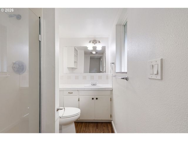 1602 N DEBORAH Rd C, Newberg, OR 97132