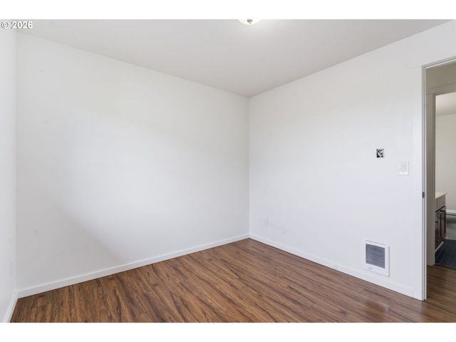 1602 N DEBORAH Rd C, Newberg, OR 97132