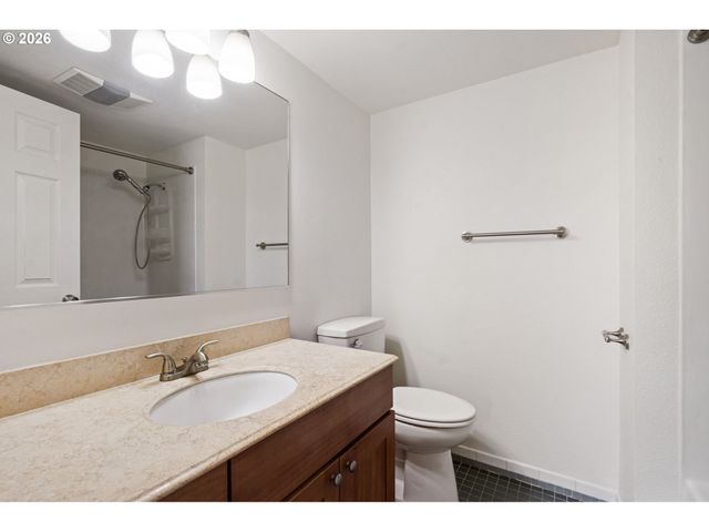 1602 N DEBORAH Rd C, Newberg, OR 97132