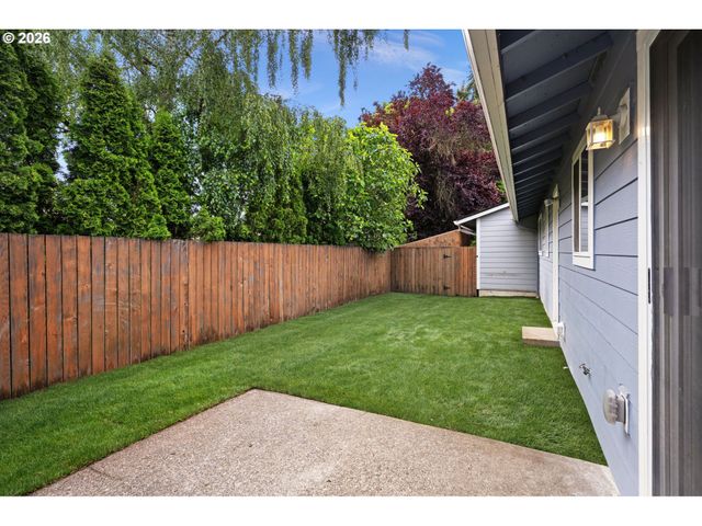 1602 N DEBORAH Rd C, Newberg, OR 97132