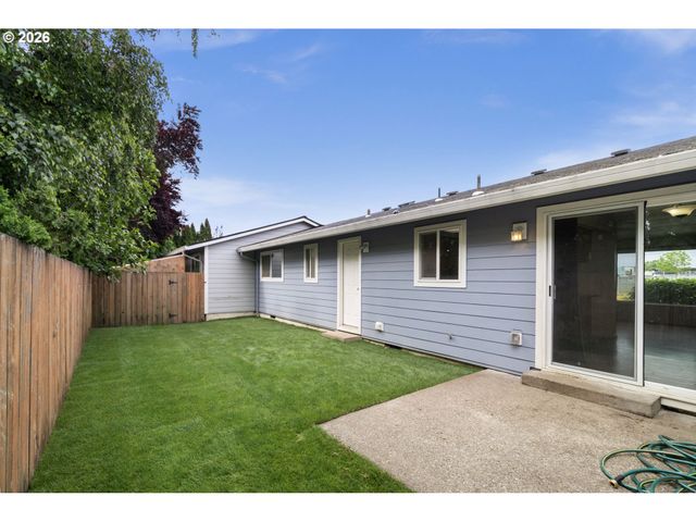 1602 N DEBORAH Rd C, Newberg, OR 97132